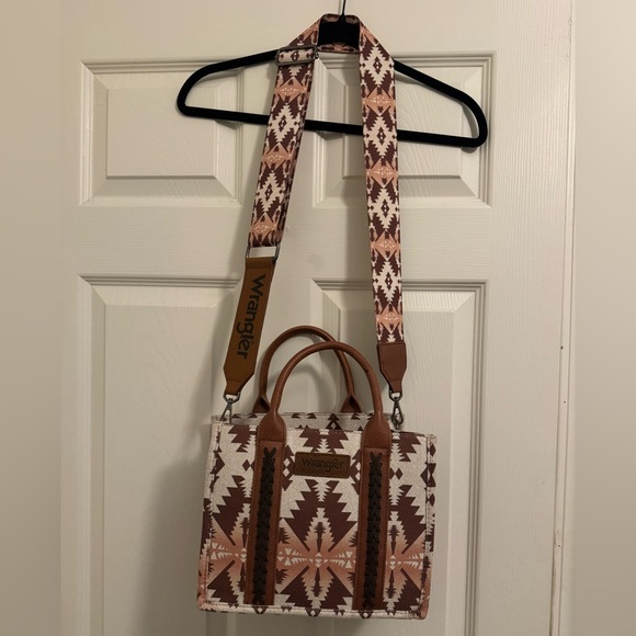 Wrangler Handbags - Wrangler Geometric Tote Bag